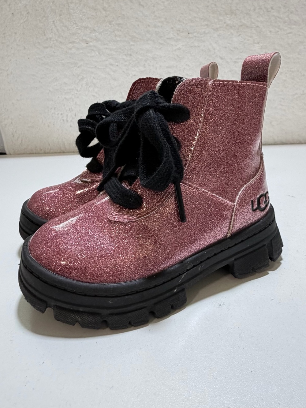 UGG Kids Ashton Lace Up Glitter Pink Combat Boots Size 7